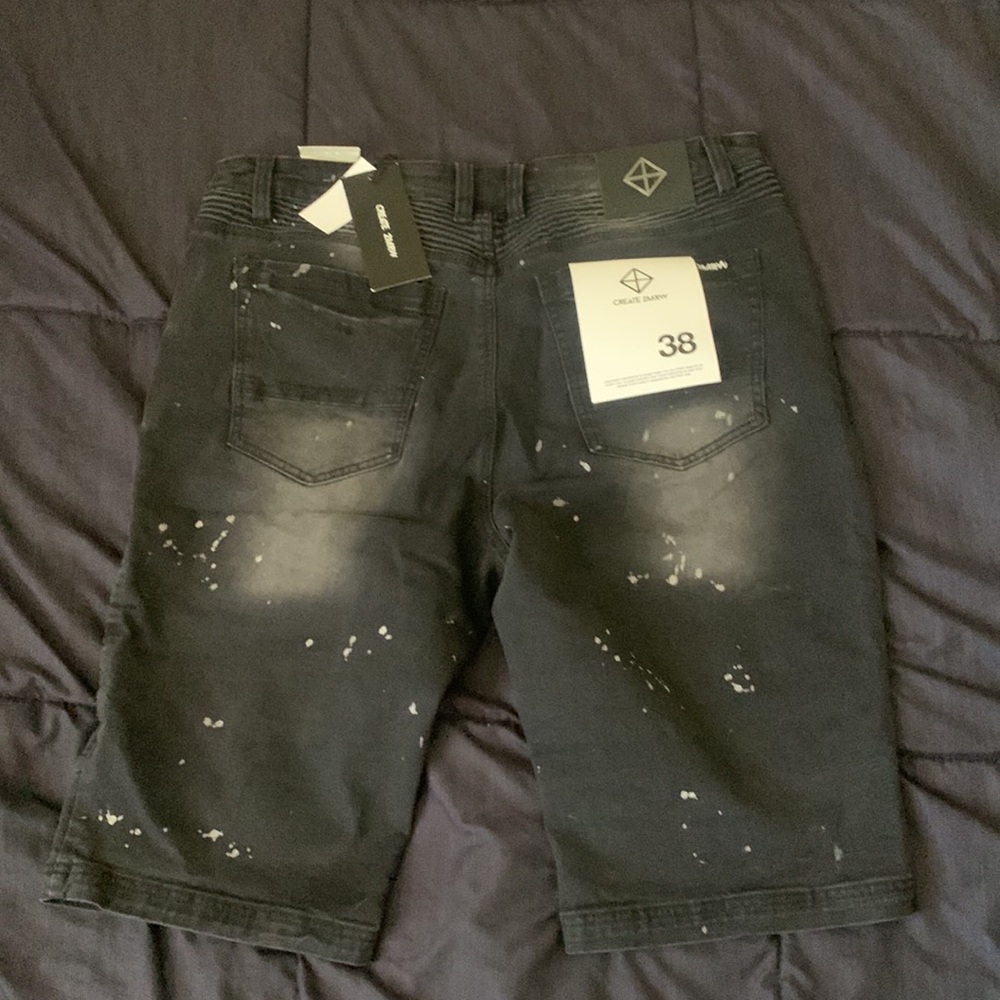 Create 2MRW Shorts - Picture 2 of 4